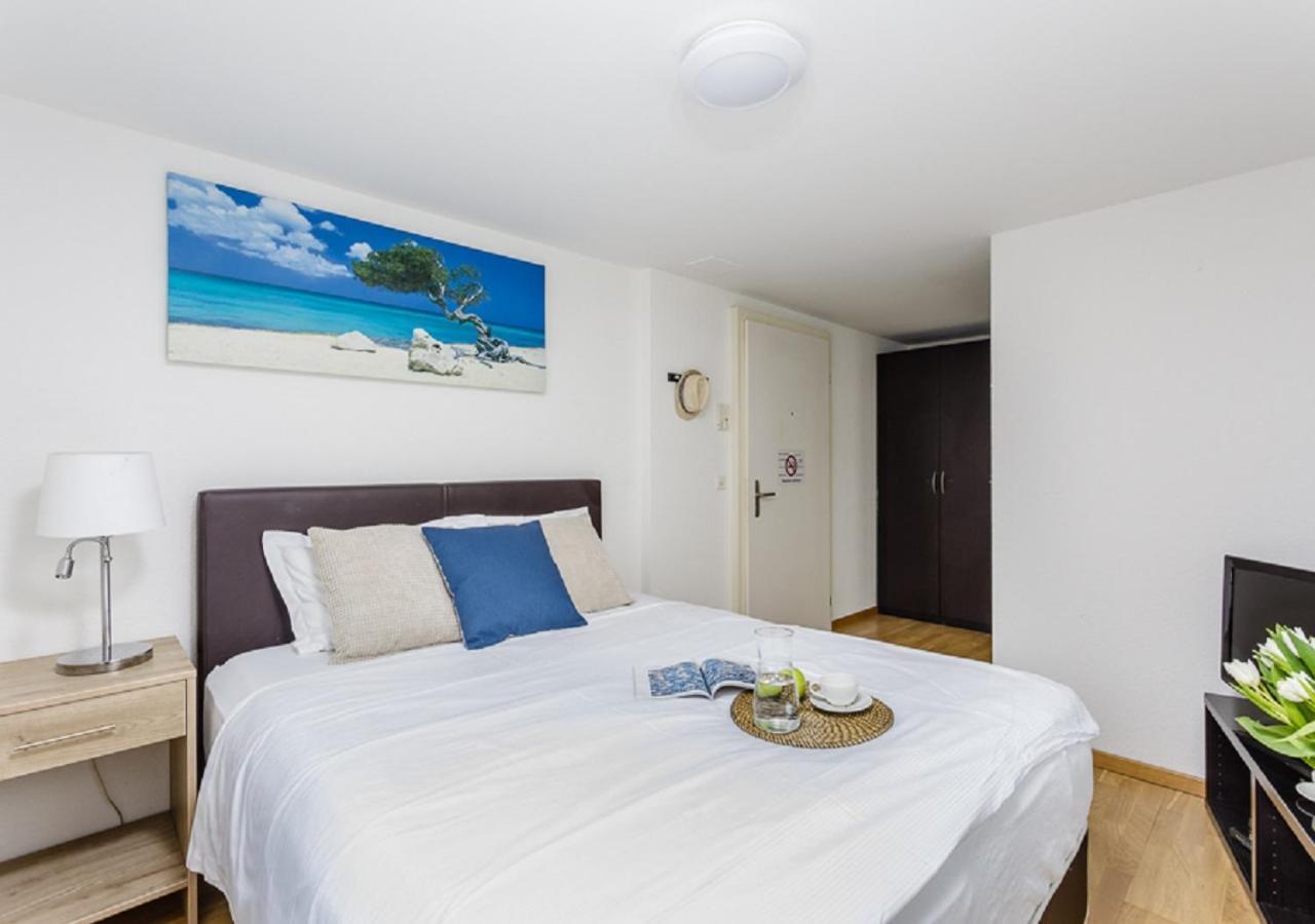 Swiss Star Guesthouse District 4 - Contactless Self Check-In Zurique Exterior foto